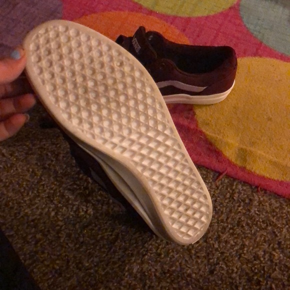 Vans - Picture 3 of 3